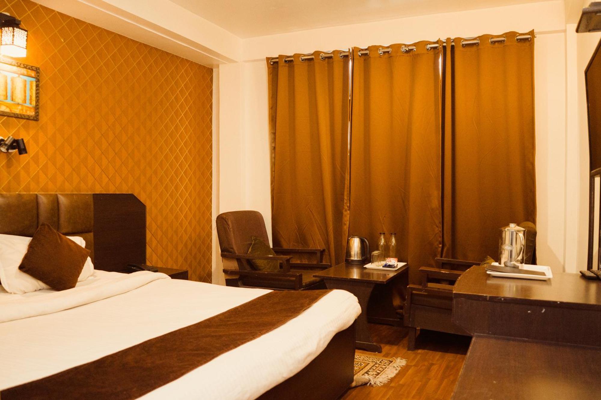 Hotel Siddhi Vinayak Regency, Mg Marg Gangtok Exteriör bild