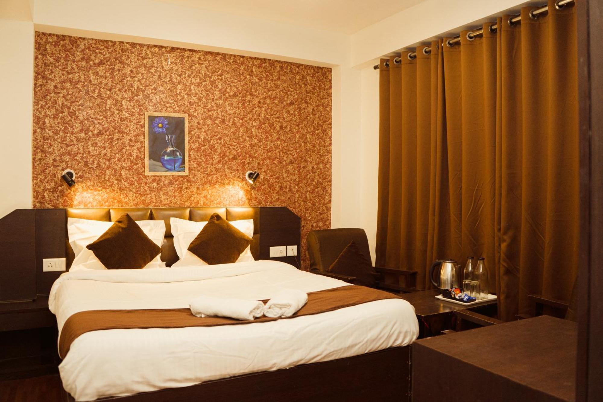Hotel Siddhi Vinayak Regency, Mg Marg Gangtok Exteriör bild
