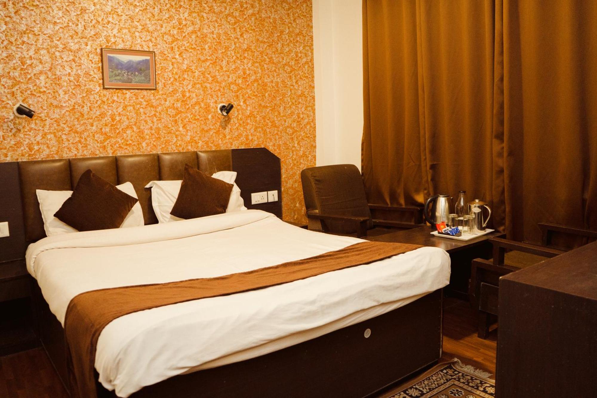 Hotel Siddhi Vinayak Regency, Mg Marg Gangtok Exteriör bild