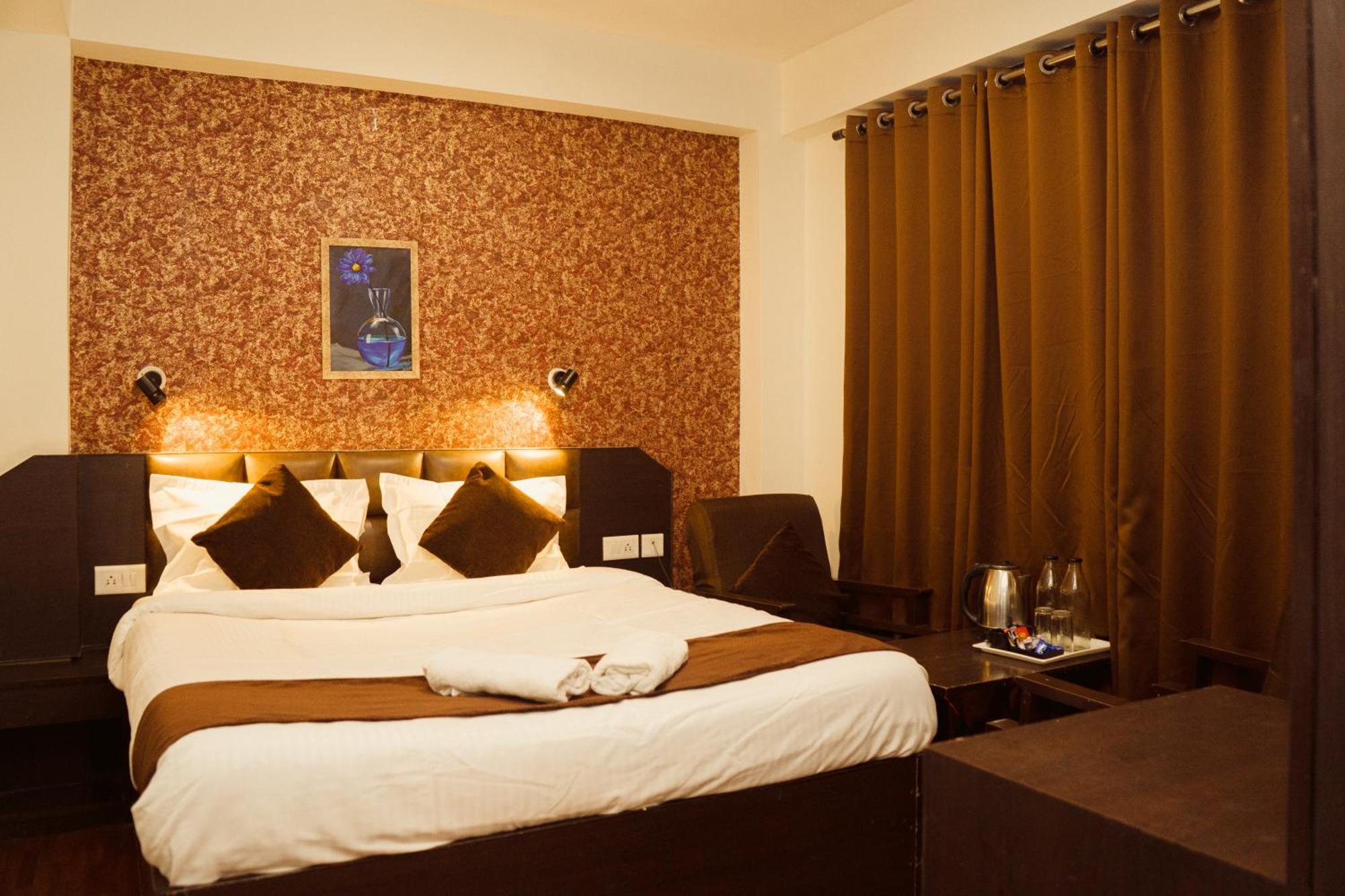 Hotel Siddhi Vinayak Regency, Mg Marg Gangtok Exteriör bild