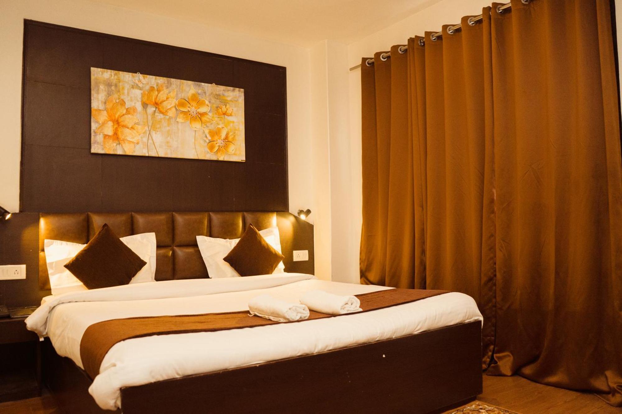 Hotel Siddhi Vinayak Regency, Mg Marg Gangtok Exteriör bild