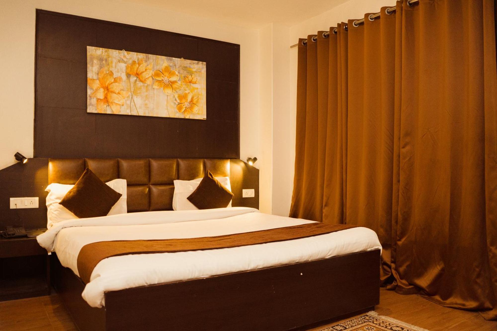 Hotel Siddhi Vinayak Regency, Mg Marg Gangtok Exteriör bild