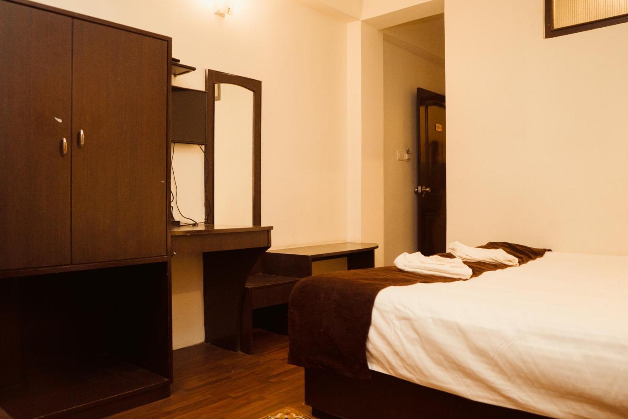 Hotel Siddhi Vinayak Regency, Mg Marg Gangtok Exteriör bild