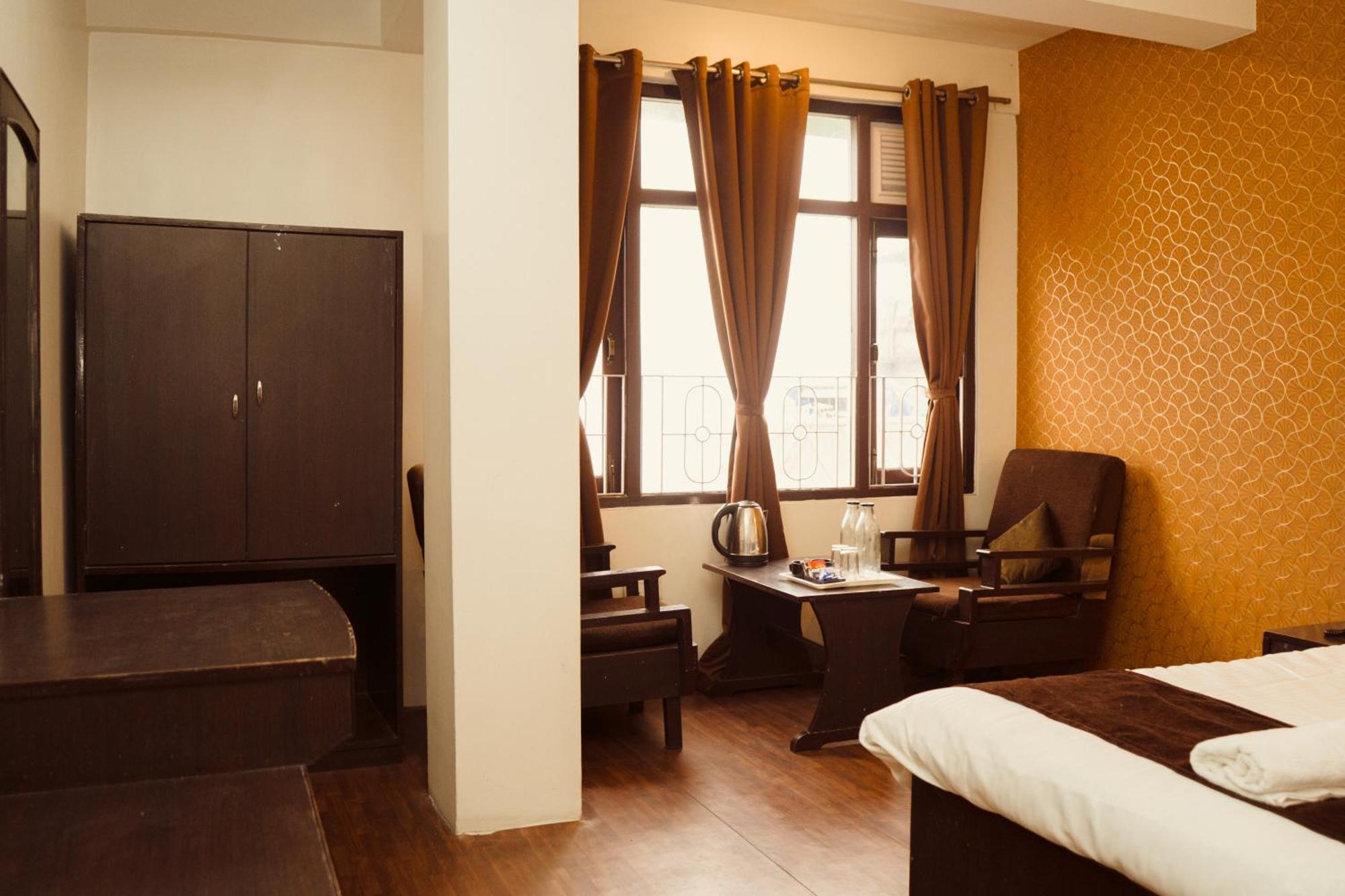 Hotel Siddhi Vinayak Regency, Mg Marg Gangtok Exteriör bild